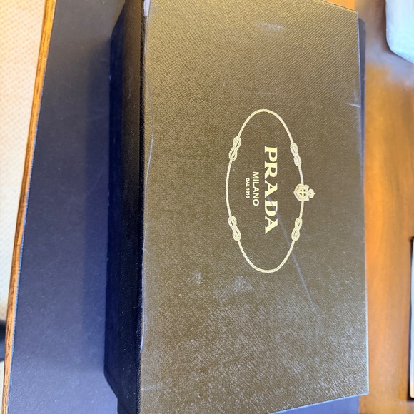 NEW IN BOX--Men's Prada US 10.5 / EU 9.5 Patent Leather loafer with buckle - Picture 5 of 7